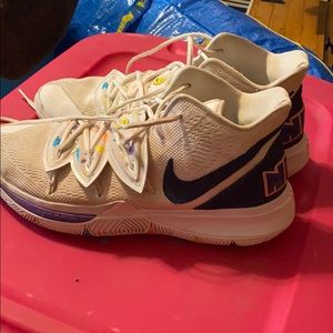 Kyrie Basketball Shoes Size 12